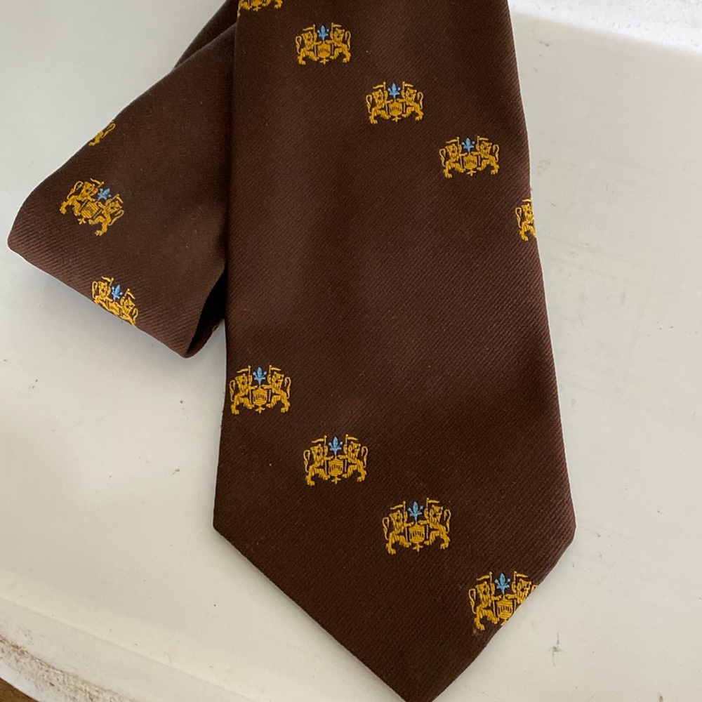 Vintage Prince Consort Golden Clasp Lions Crest Brown And Gold Neck Tie